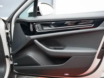 Porsche Panamera4S E-Hybrid