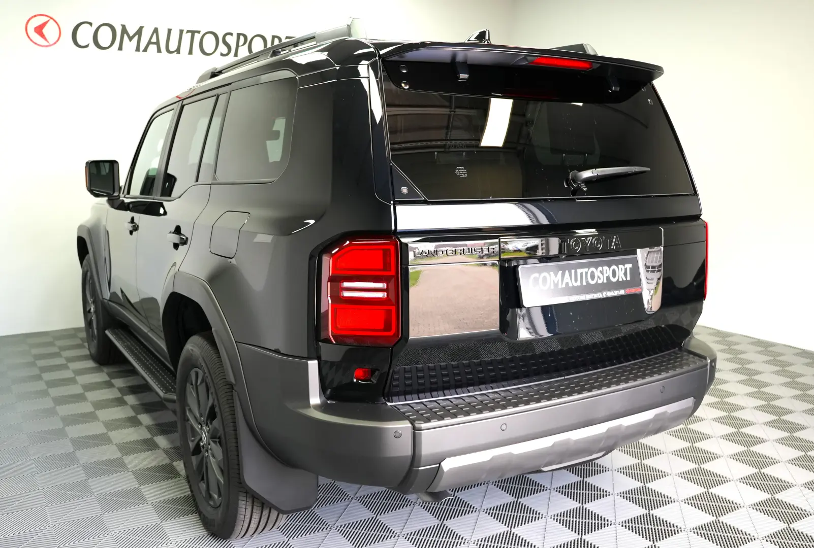 TOYOTA LAND CRUISER 250 AT LUXURY 4X4
