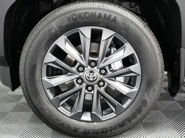 TOYOTA LAND CRUISER 250 AT LUXURY 4X4