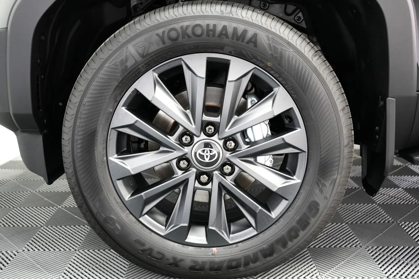 TOYOTA LAND CRUISER 250 AT LUXURY 4X4
