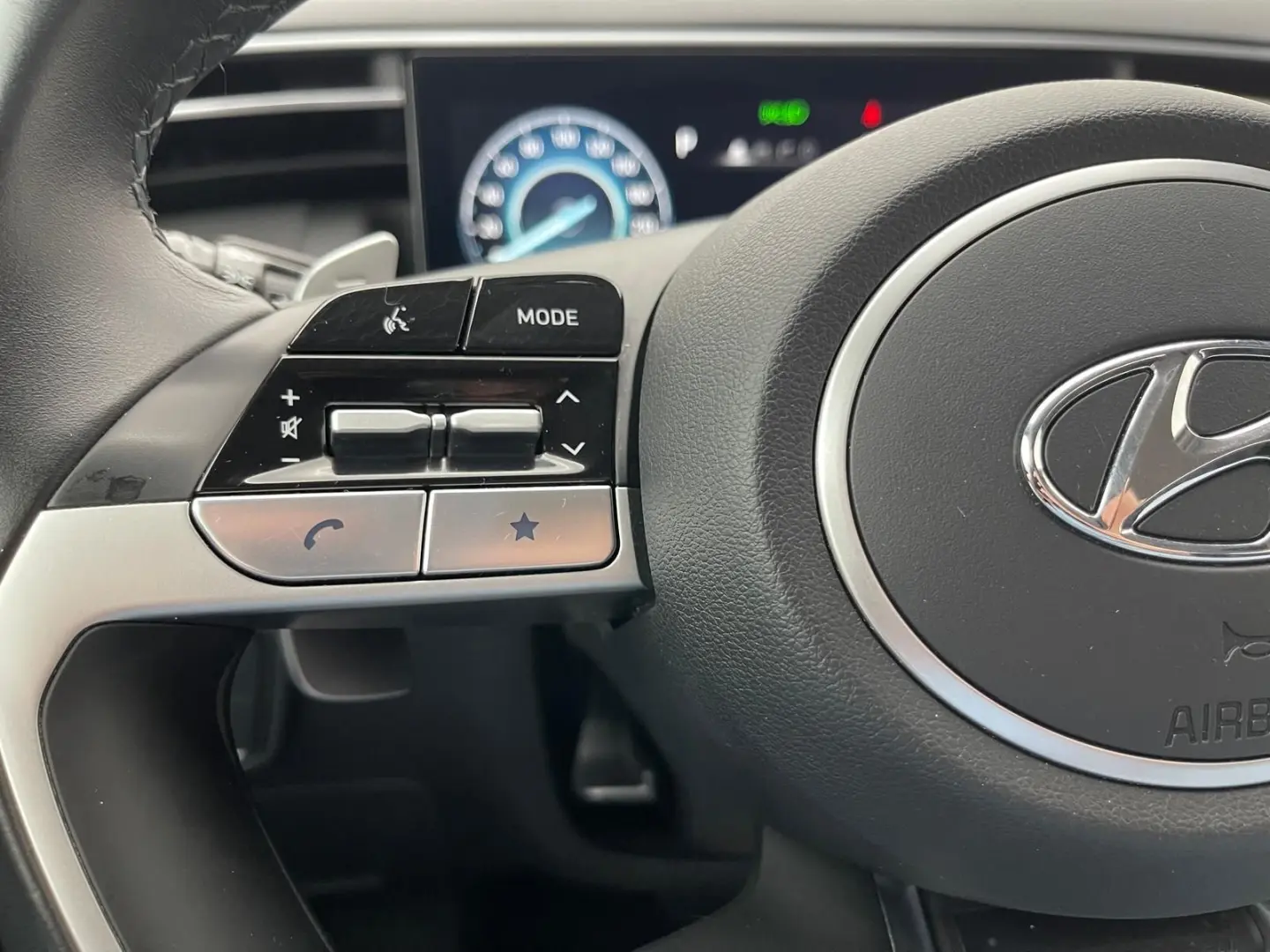 TUCSON 1.6 T-GDI Select Hybrid *KAM*PDC*CARPLAY*