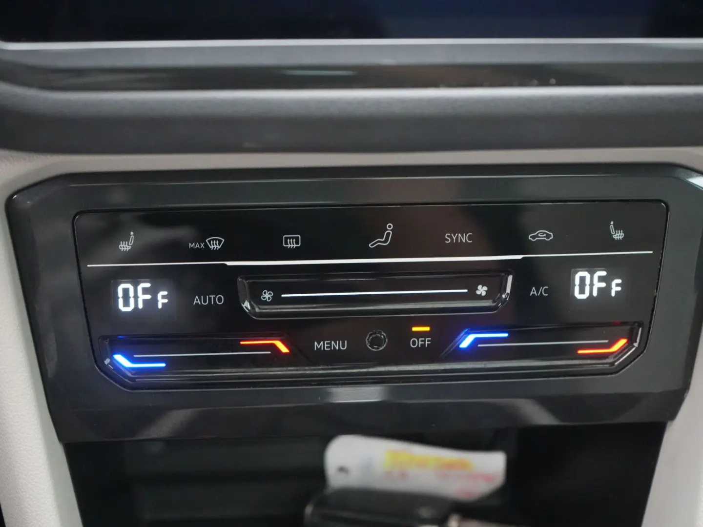Tiguan Elegance DSG SHZ PDC KEYLESS KAM 360°