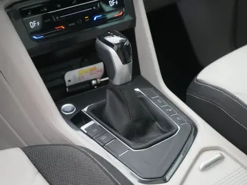 Tiguan Elegance DSG SHZ PDC KEYLESS KAM 360°
