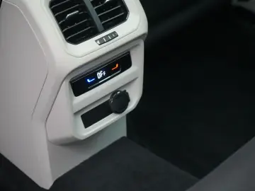 Tiguan Elegance DSG SHZ PDC KEYLESS KAM 360°