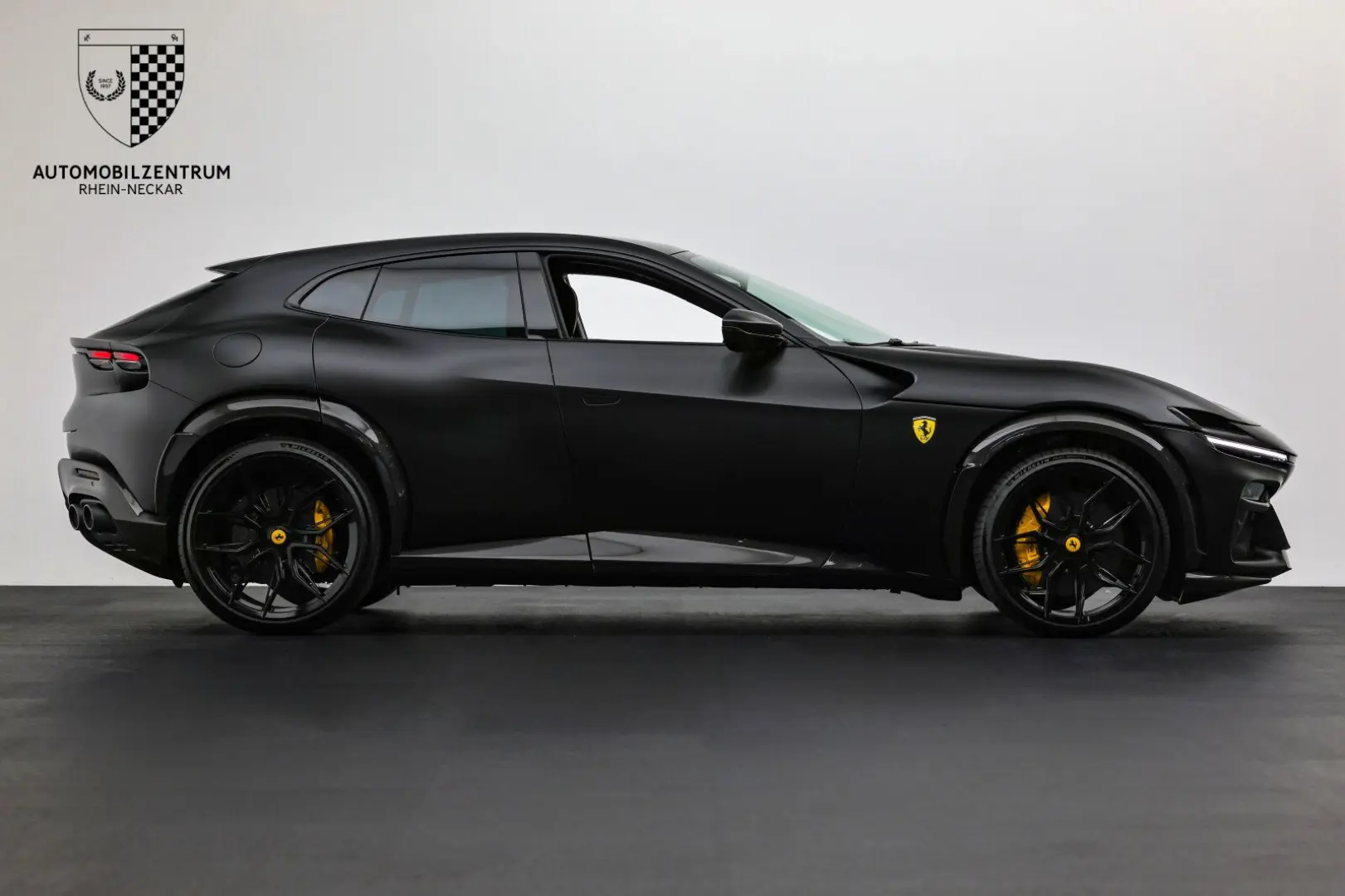 Purosangue FullCarbon/Panorama/Massage/NOVITEC