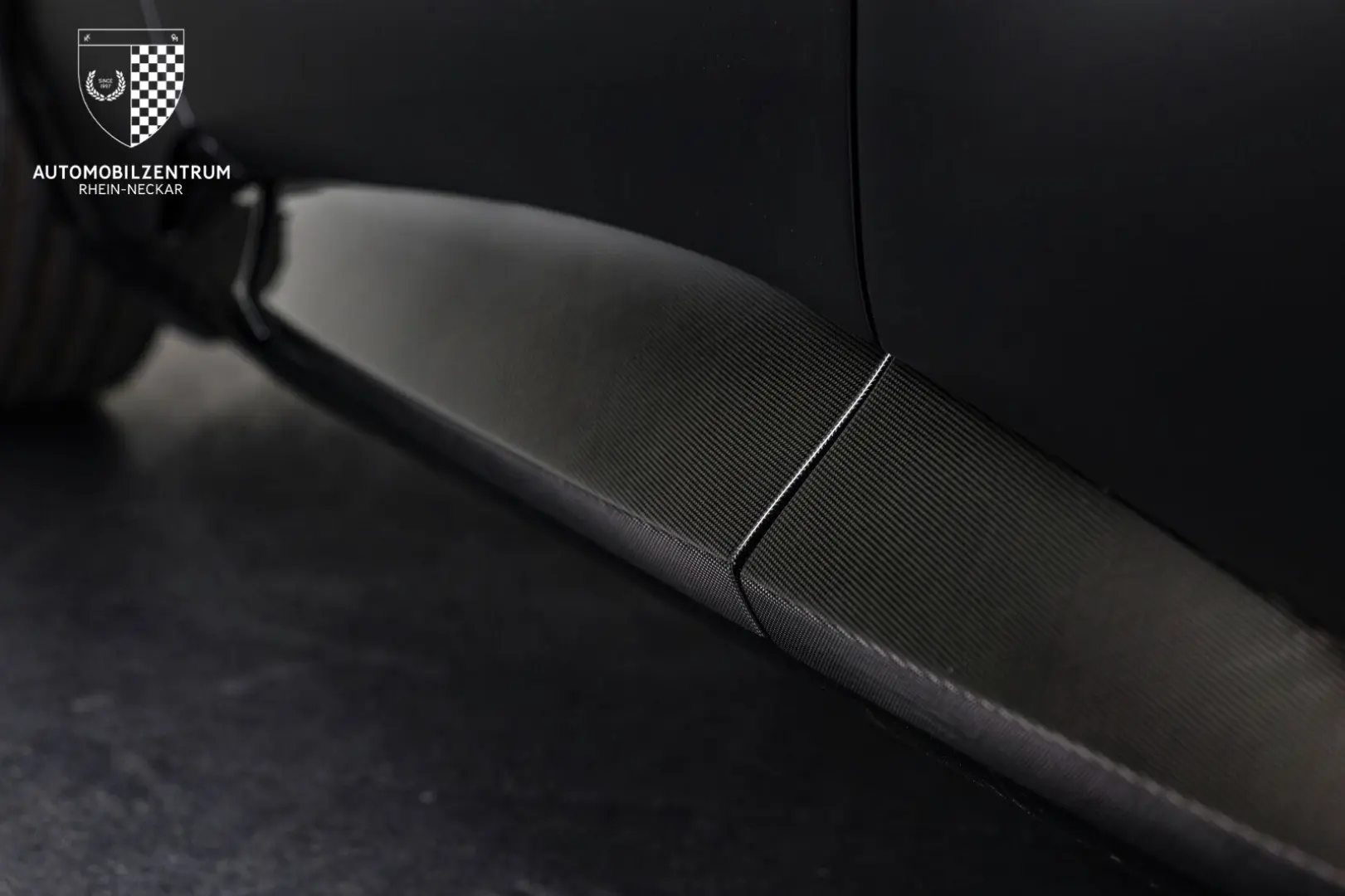 Purosangue FullCarbon/Panorama/Massage/NOVITEC