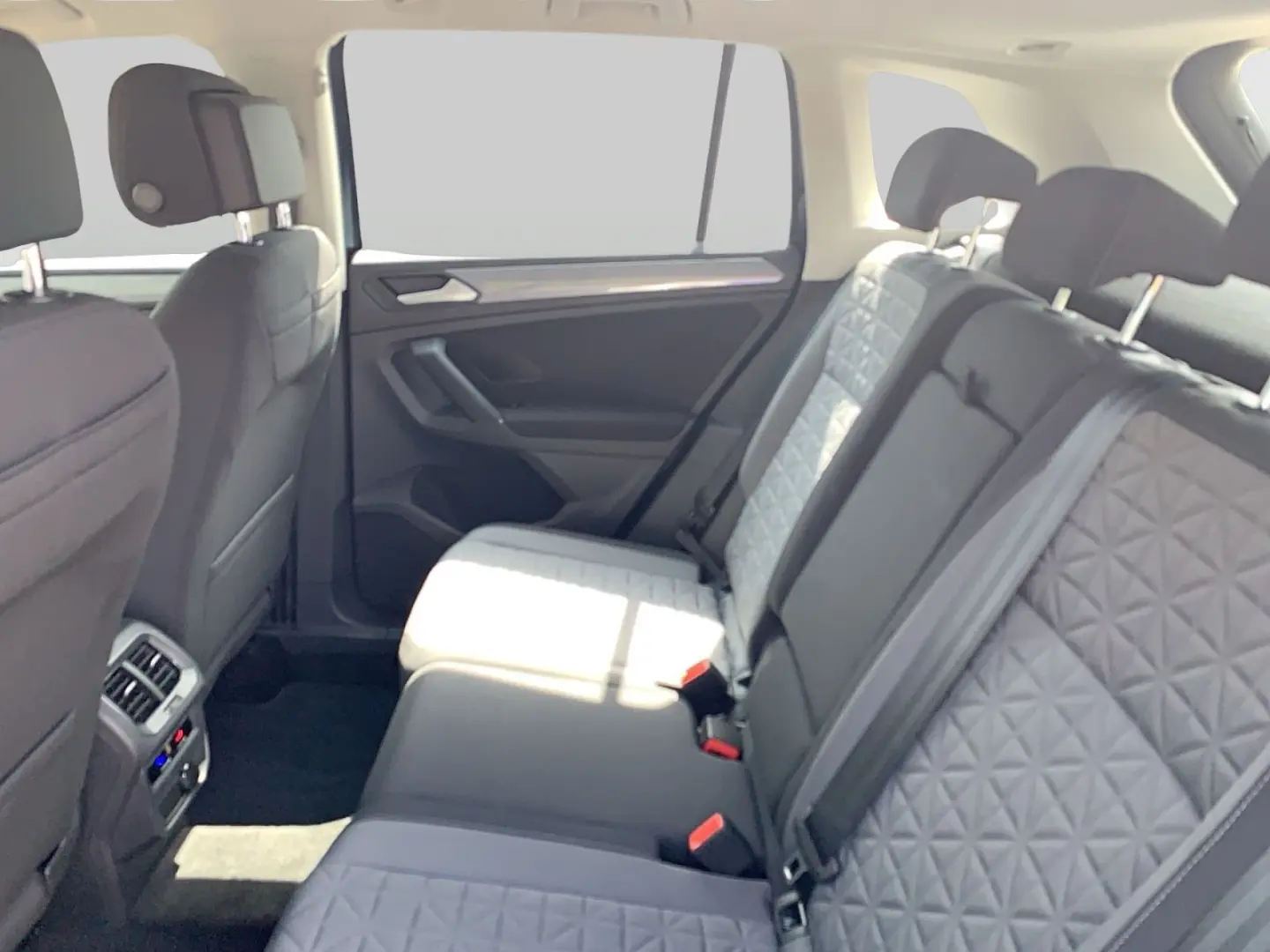 Tiguan 1.5 TSI DSG LIFE LED VIRTUAL NAVI AHK