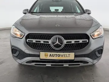 GLA 180 Progressive NAVI PDC SHZ ACC Distronic