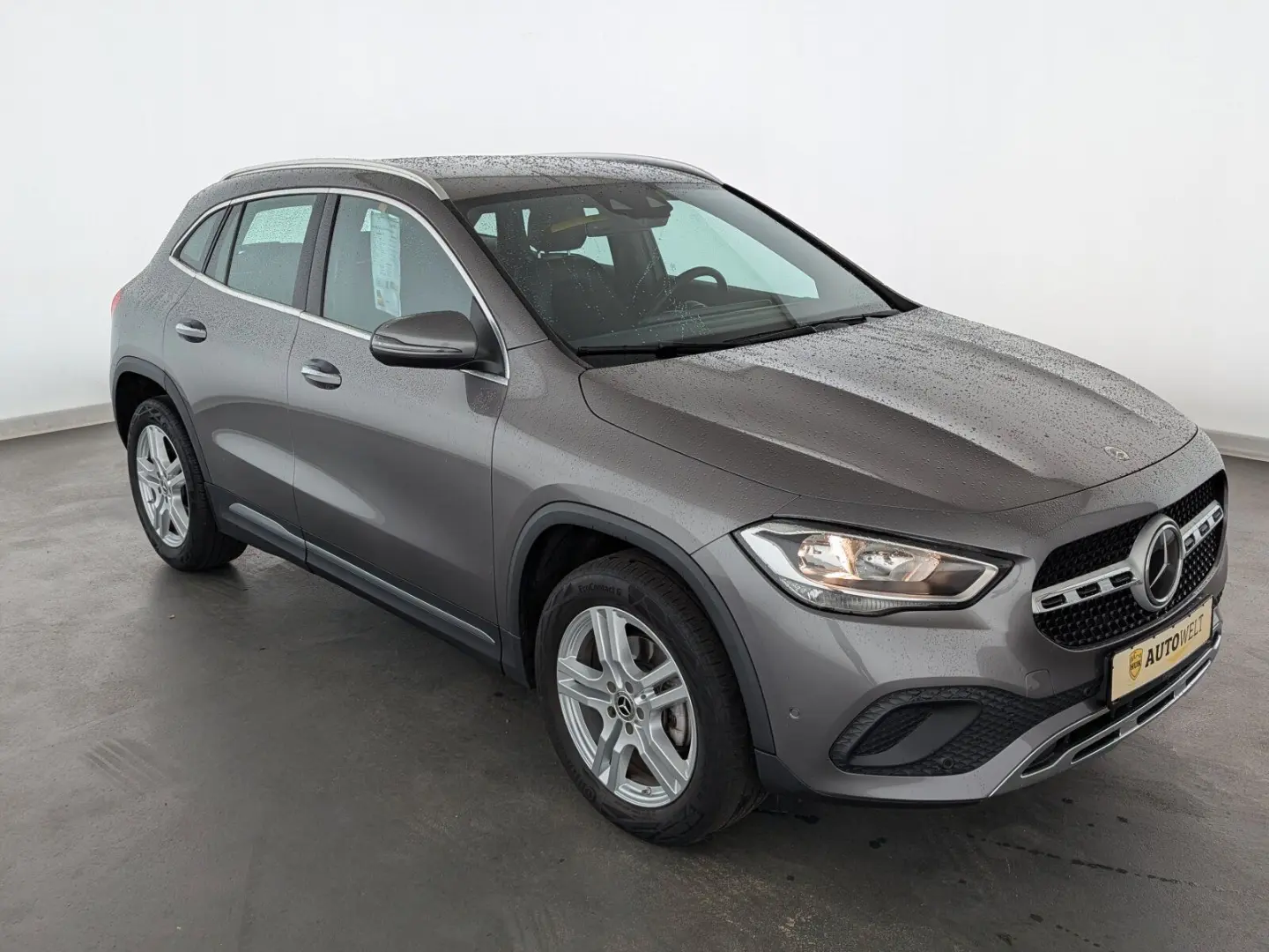 GLA 180 Progressive NAVI+PDC+SHZ+ACC+Distronic