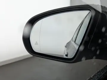 GLA 180 Progressive NAVI+PDC+SHZ+ACC+Distronic