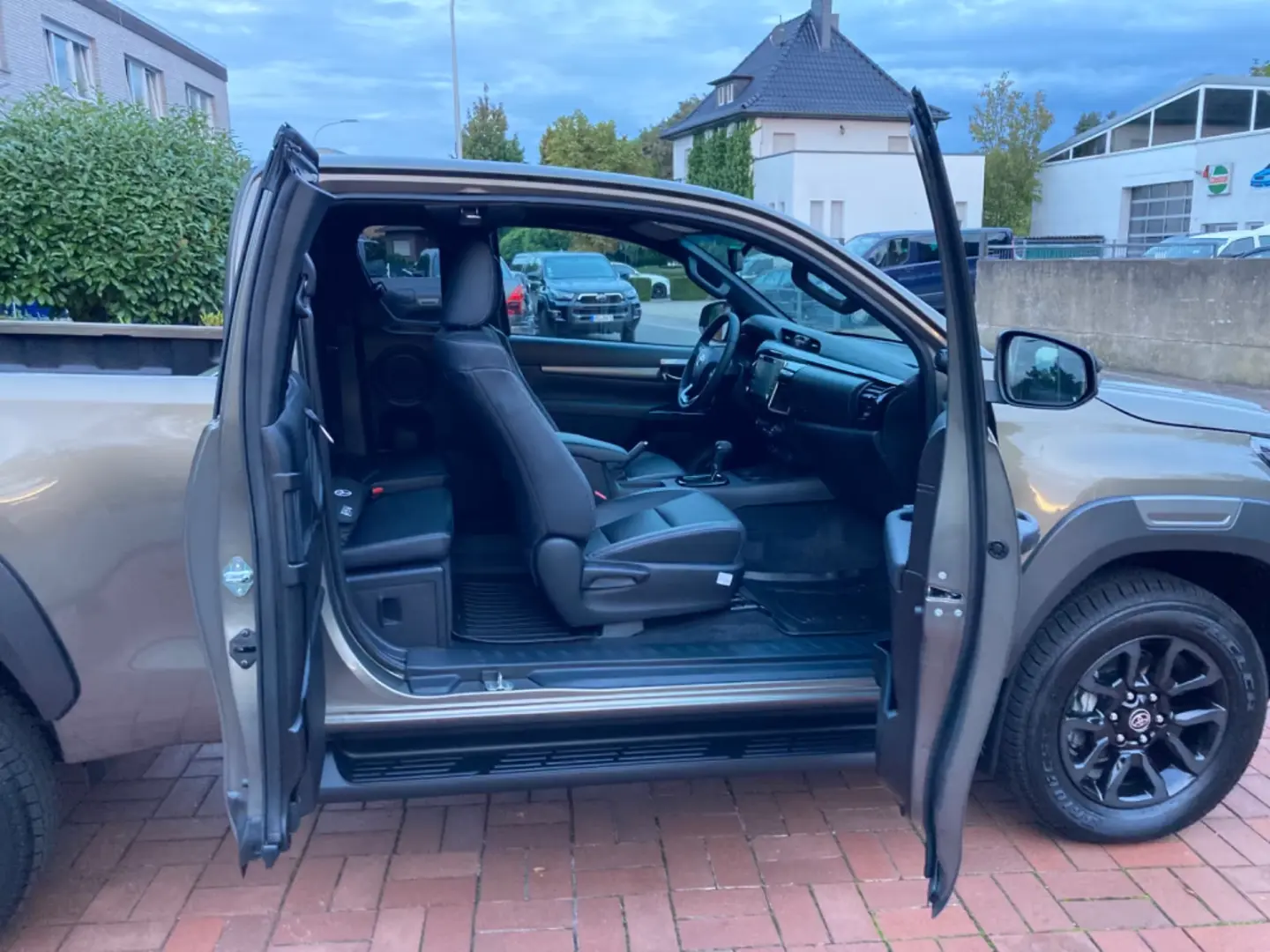 Toyota Hilux Extra Cab Invincible