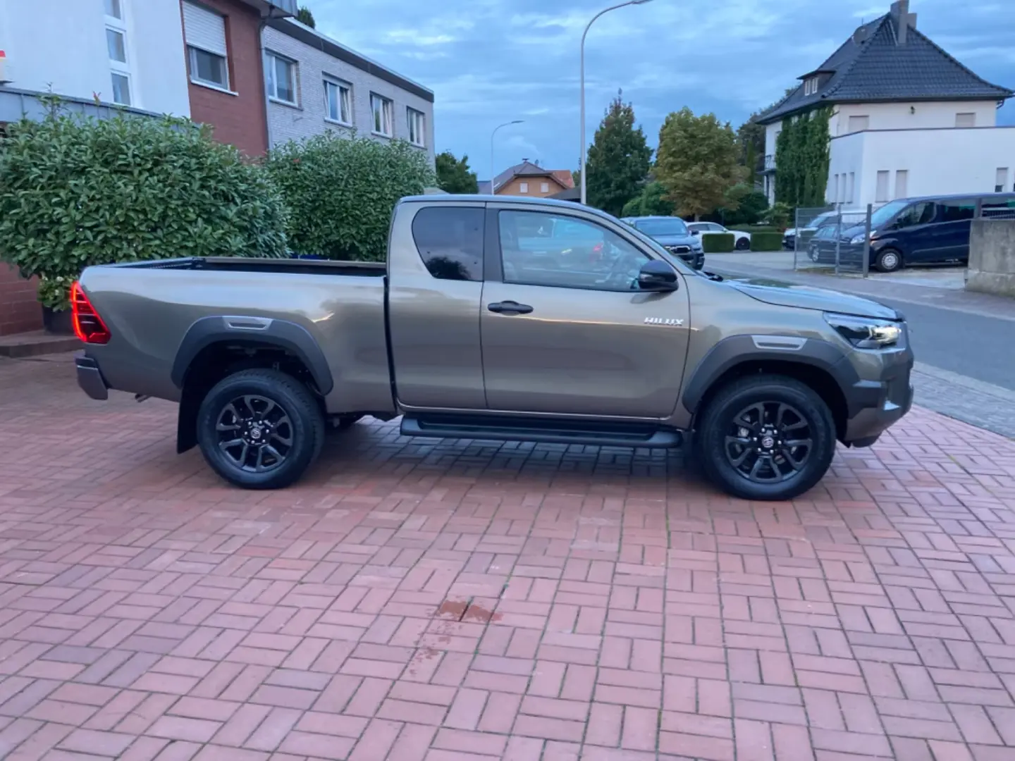 Toyota Hilux Extra Cab Invincible