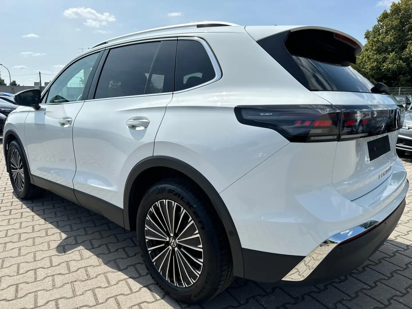 Tiguan 1.5eTSI Elegance IQ.AHK Navi 360°Alcantar