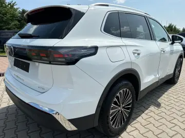 Tiguan 1.5eTSI Elegance IQ.AHK Navi 360°Alcantar