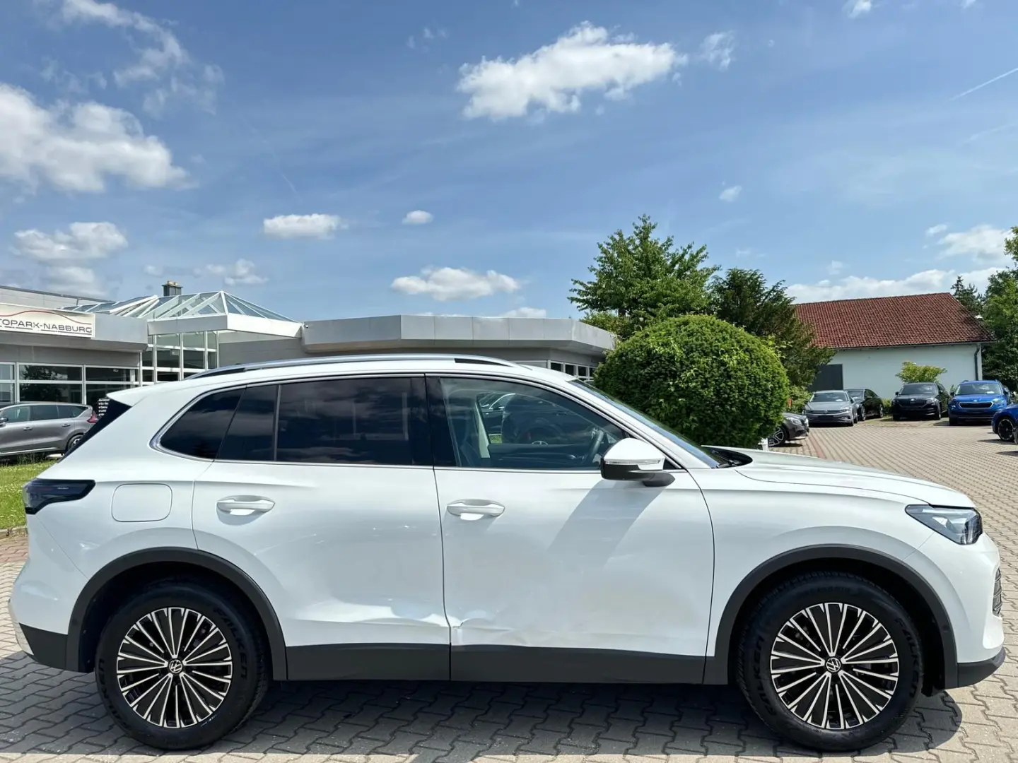Tiguan 1.5eTSI Elegance IQ.AHK Navi 360°Alcantar