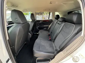Tiguan 1.5eTSI Elegance IQ.AHK Navi 360°Alcantar