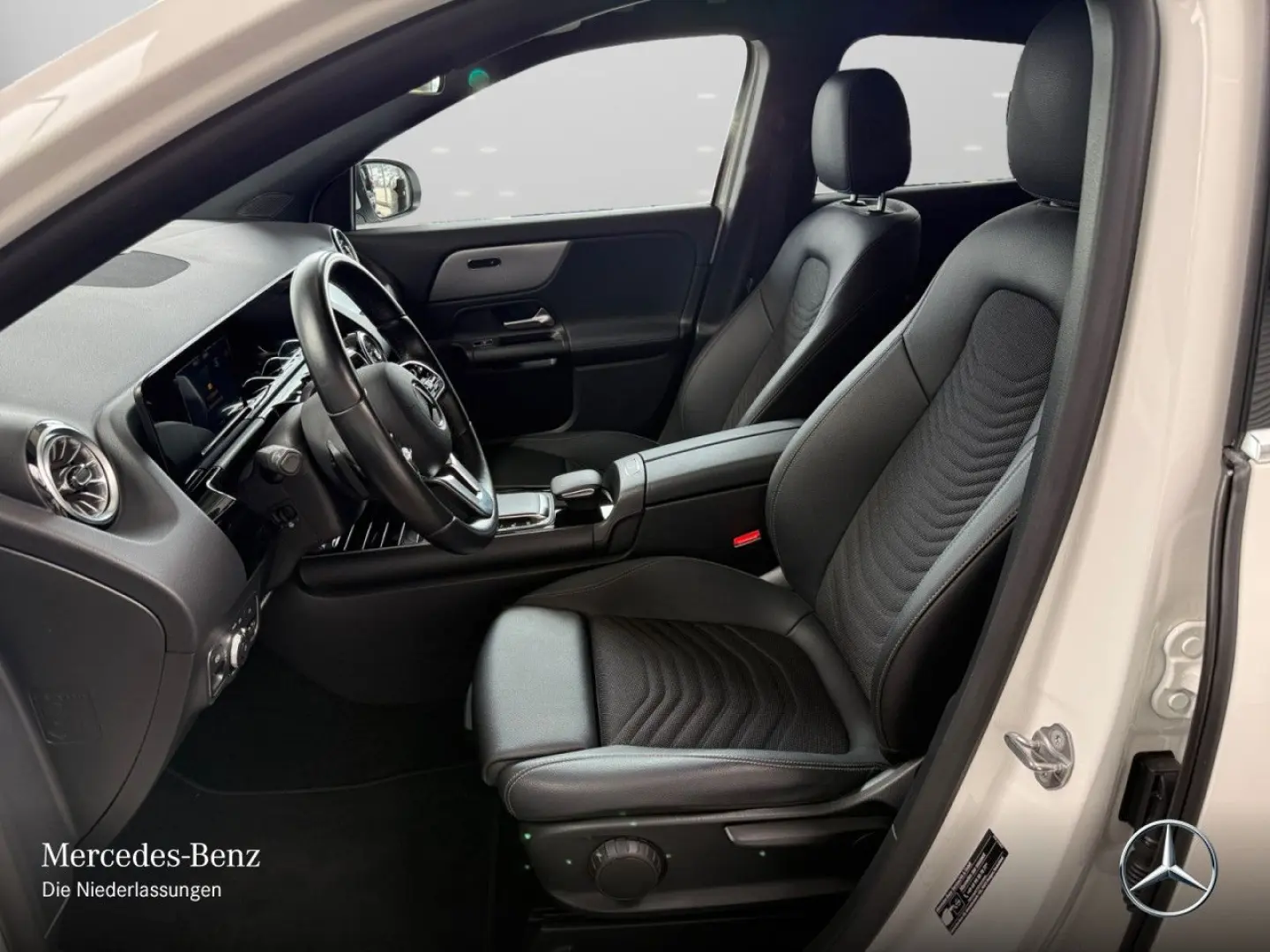 GLA 200 d Style/SpurAss/PDC/CarPlay/Ambiente