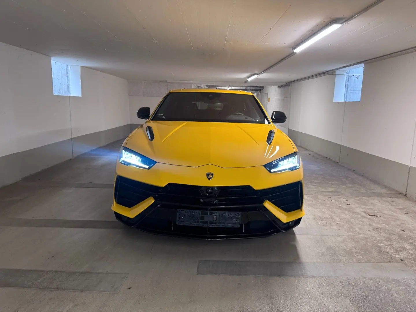URUS S B&O HUD PANO Q-CITURA 2024 ON STOCK