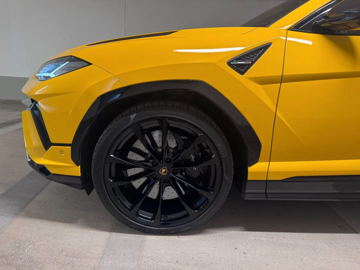 URUS S B&O HUD PANO Q-CITURA 2024 ON STOCK