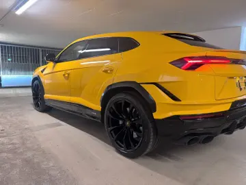 URUS S B&O HUD PANO Q-CITURA 2024 ON STOCK