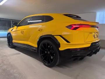 URUS S B&O HUD PANO Q-CITURA 2024 ON STOCK