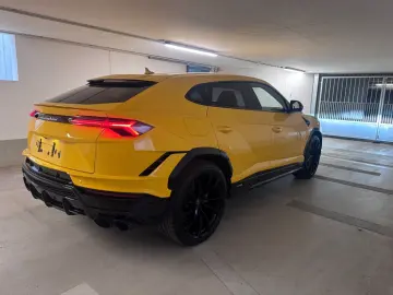 URUS S B&O HUD PANO Q-CITURA 2024 ON STOCK