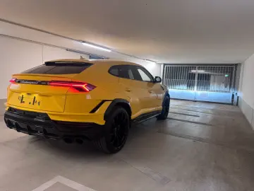 URUS S B&O HUD PANO Q-CITURA 2024 ON STOCK