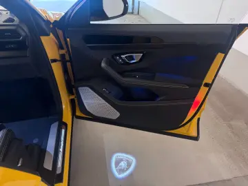 URUS S B&O HUD PANO Q-CITURA 2024 ON STOCK