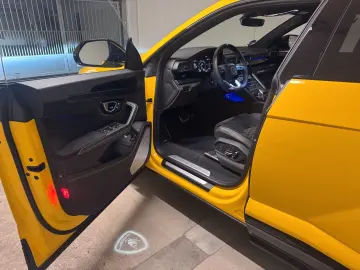 URUS S B&O HUD PANO Q-CITURA 2024 ON STOCK