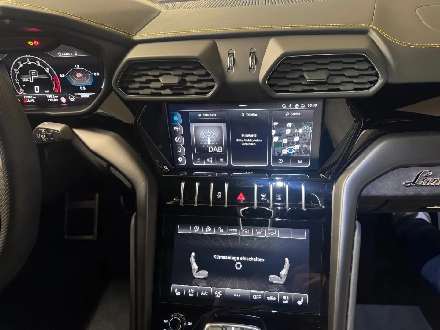 URUS S B&O HUD PANO Q-CITURA 2024 ON STOCK