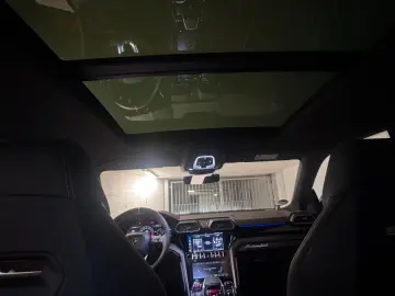 URUS S B&O HUD PANO Q-CITURA 2024 ON STOCK