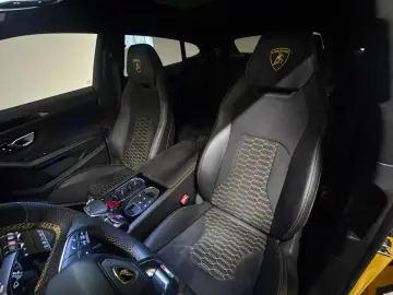 URUS S B&O HUD PANO Q-CITURA 2024 ON STOCK