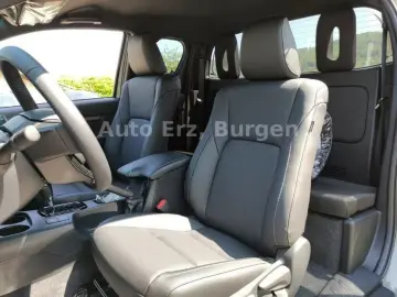 Toyota Hilux Cabină suplimentară 2.8 D-4D