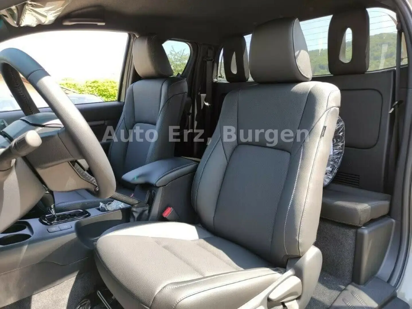 Toyota Hilux Cabină suplimentară 2.8 D-4D