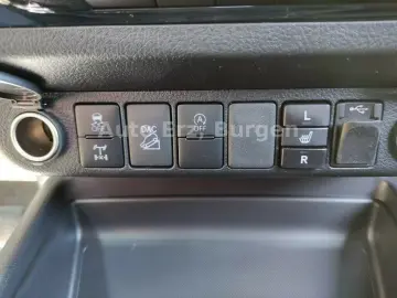 Toyota Hilux Cabină suplimentară 2.8 D-4D