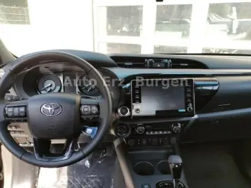 Toyota Hilux Cabină suplimentară 2.8 D-4D