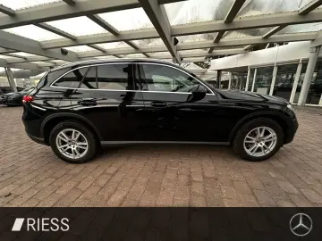 GLC 200 4M PDC SHZ LED SpurH Navi LM el.Heck