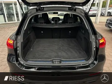 GLC 200 4M PDC SHZ LED SpurH Navi LM el.Heck