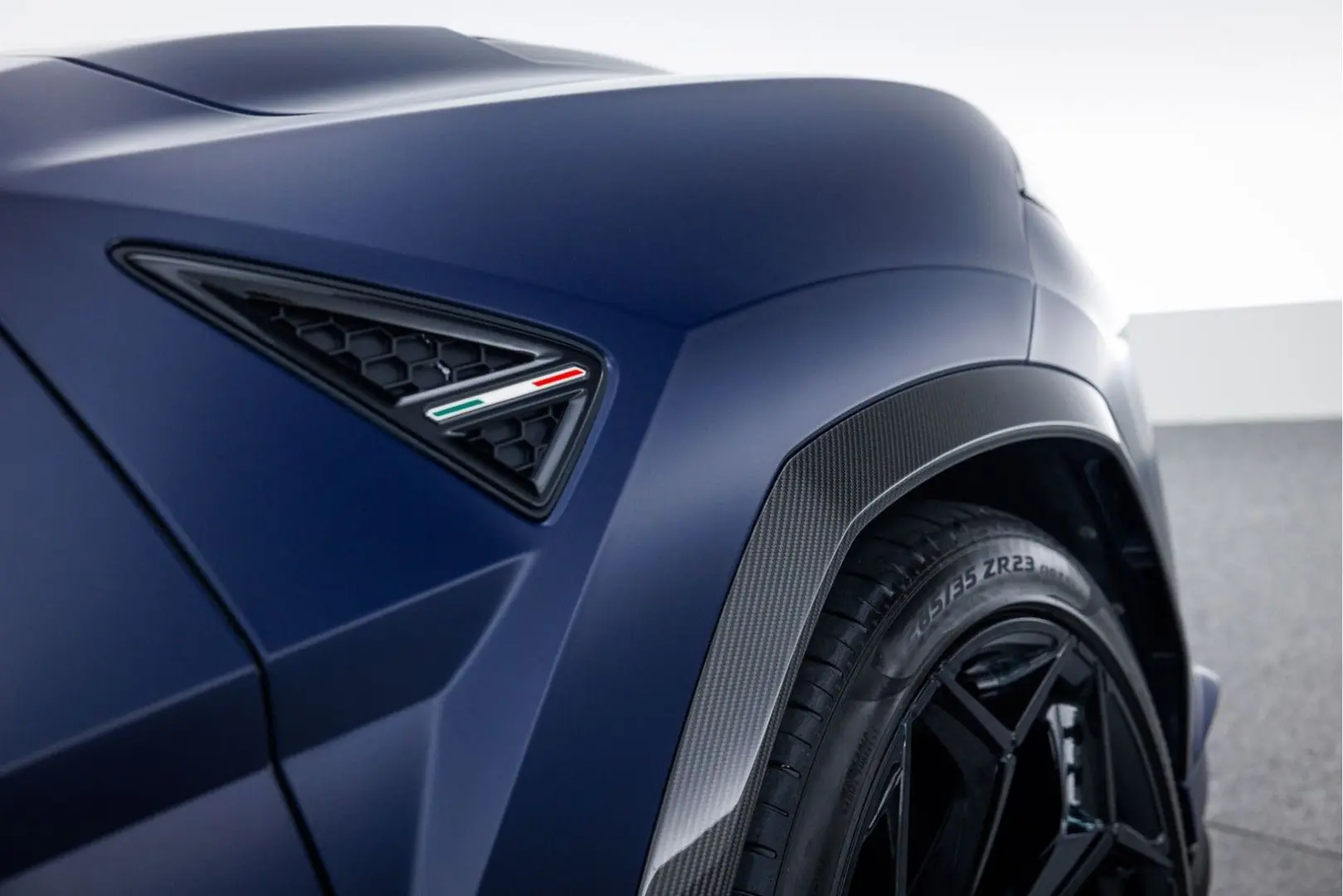 Urus Performante MY24 | Xpel matt | Carbon