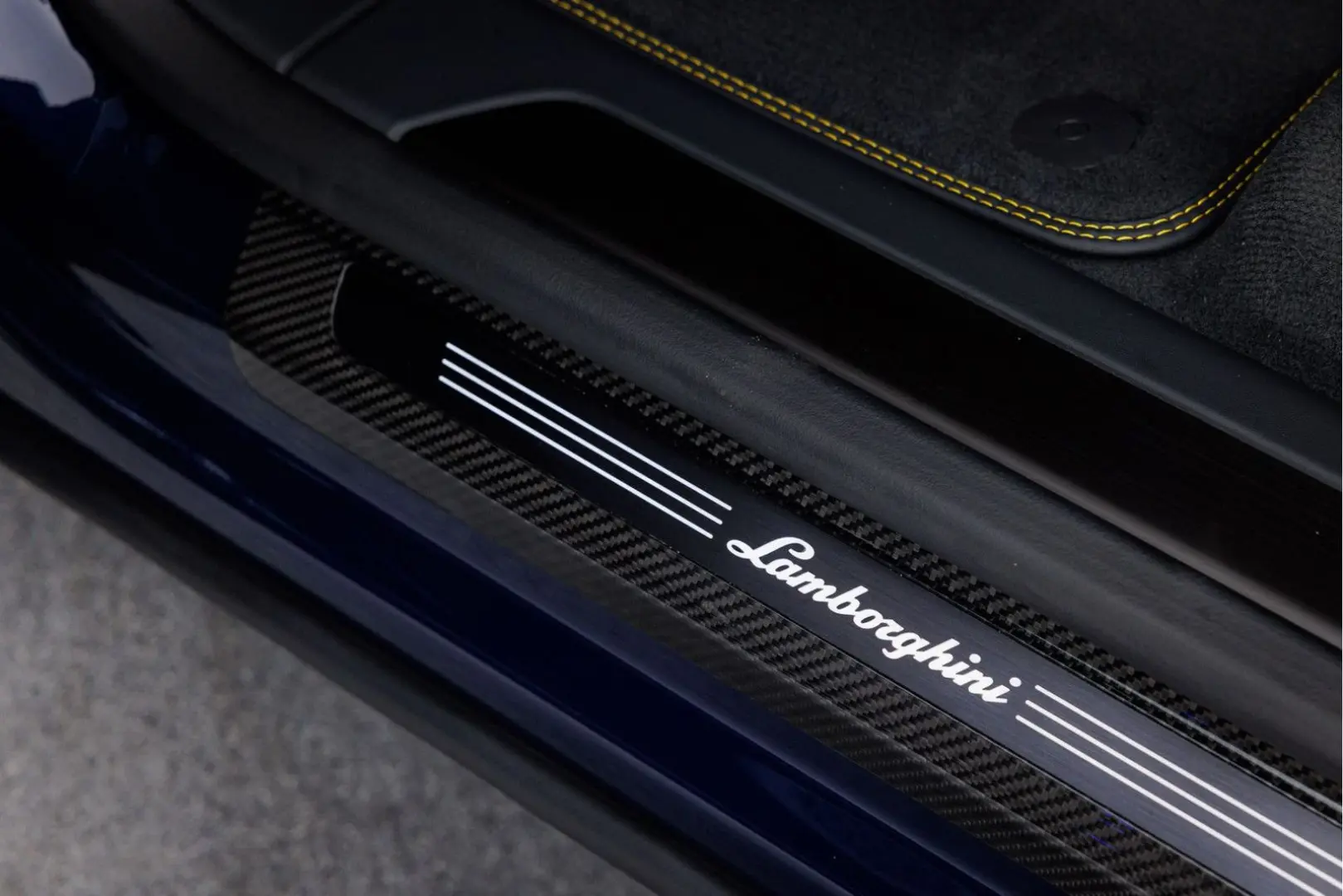 Urus Performante MY24 | Xpel matt | Carbon