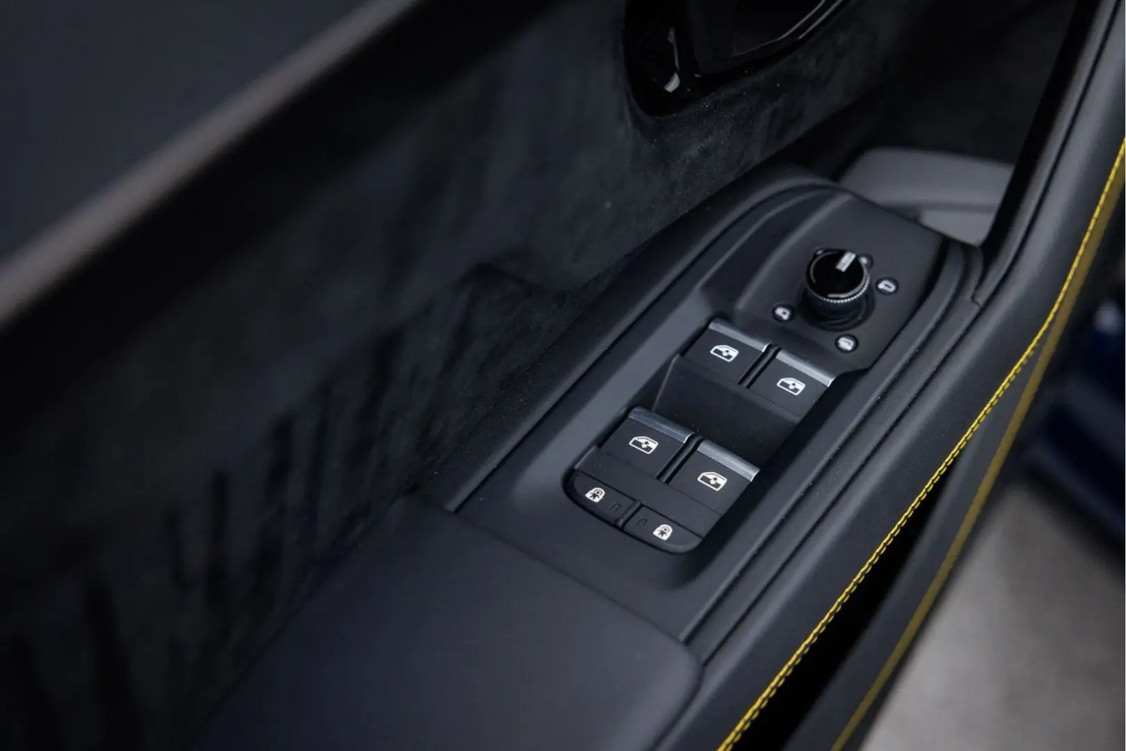 Urus Performante MY24 | Xpel matt | Carbon