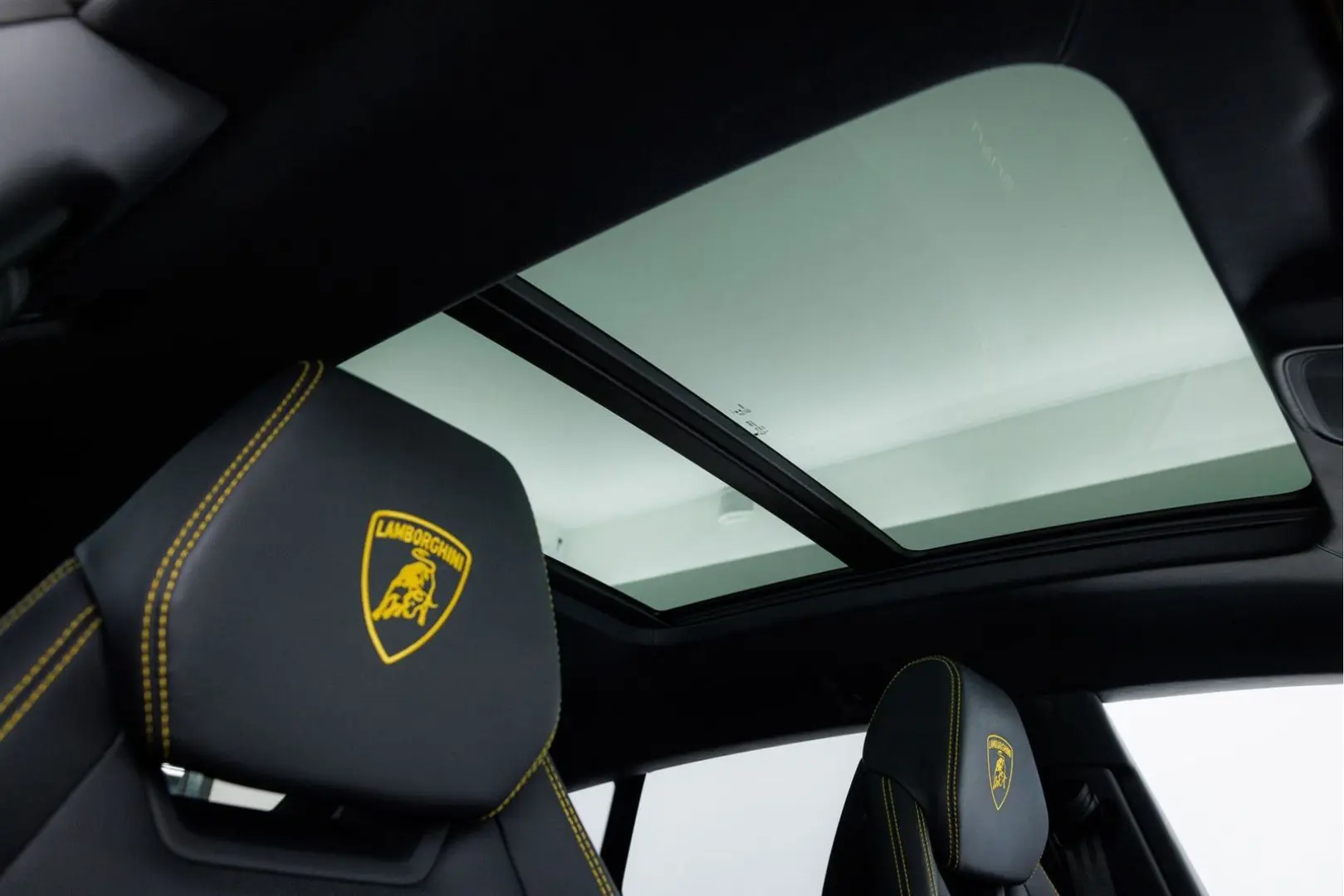 Urus Performante MY24 | Xpel matt | Carbon
