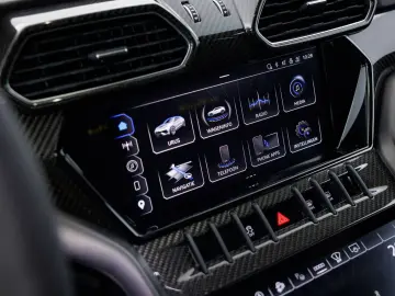Urus Performante MY24 | Xpel matt | Carbon