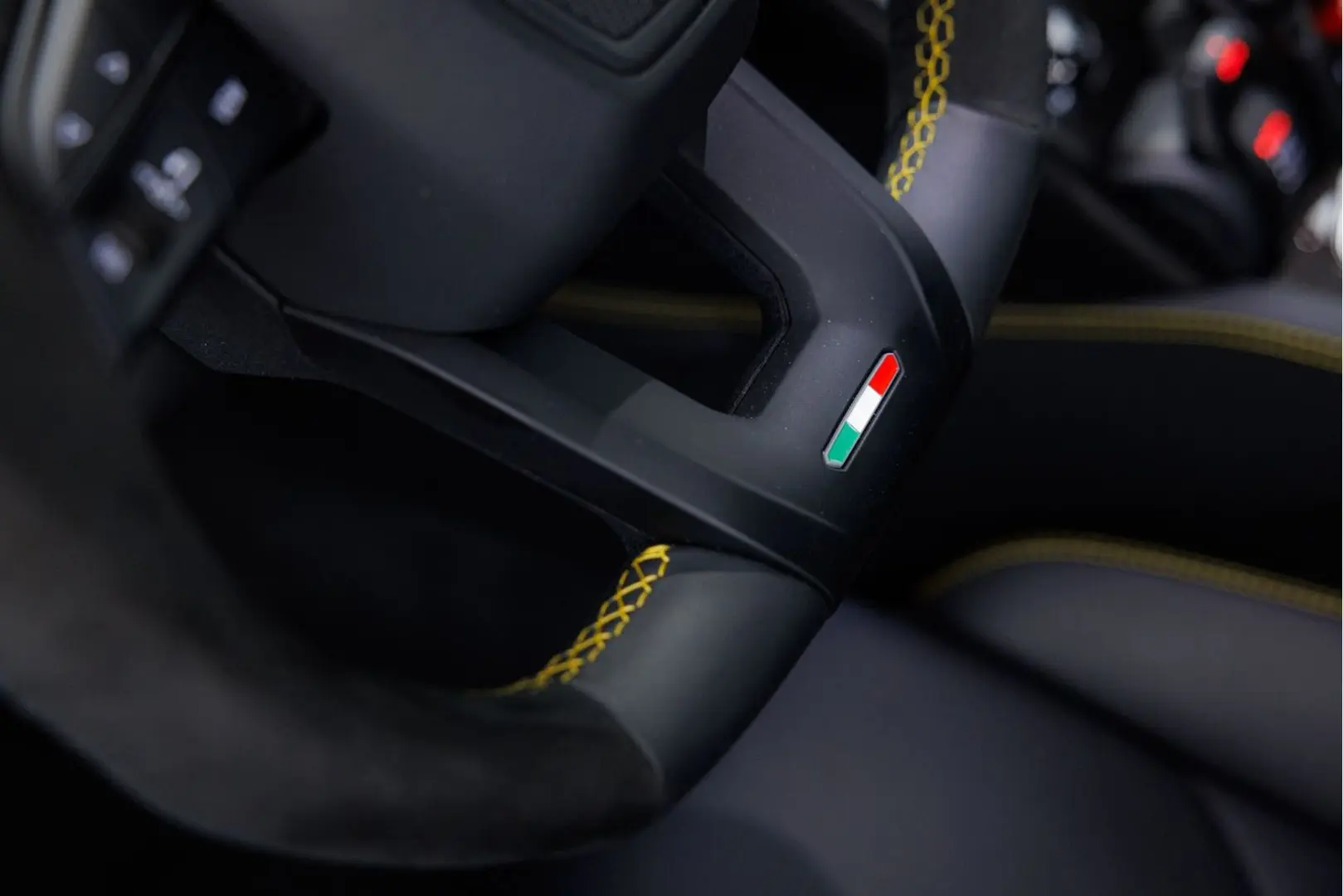 Urus Performante MY24 | Xpel matt | Carbon