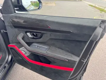 Urus 4.0 V8 Performante