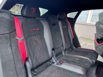 Urus 4.0 V8 Performante