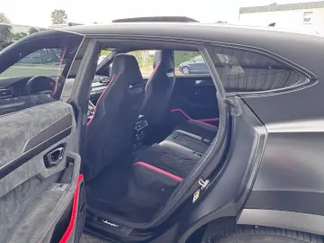 Urus 4.0 V8 Performante