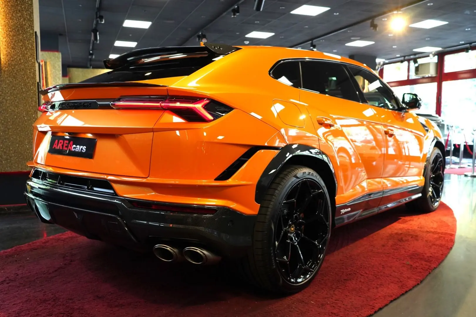 Urus S PERFORMANTE UMBAU PANO CARBON HUD 23''