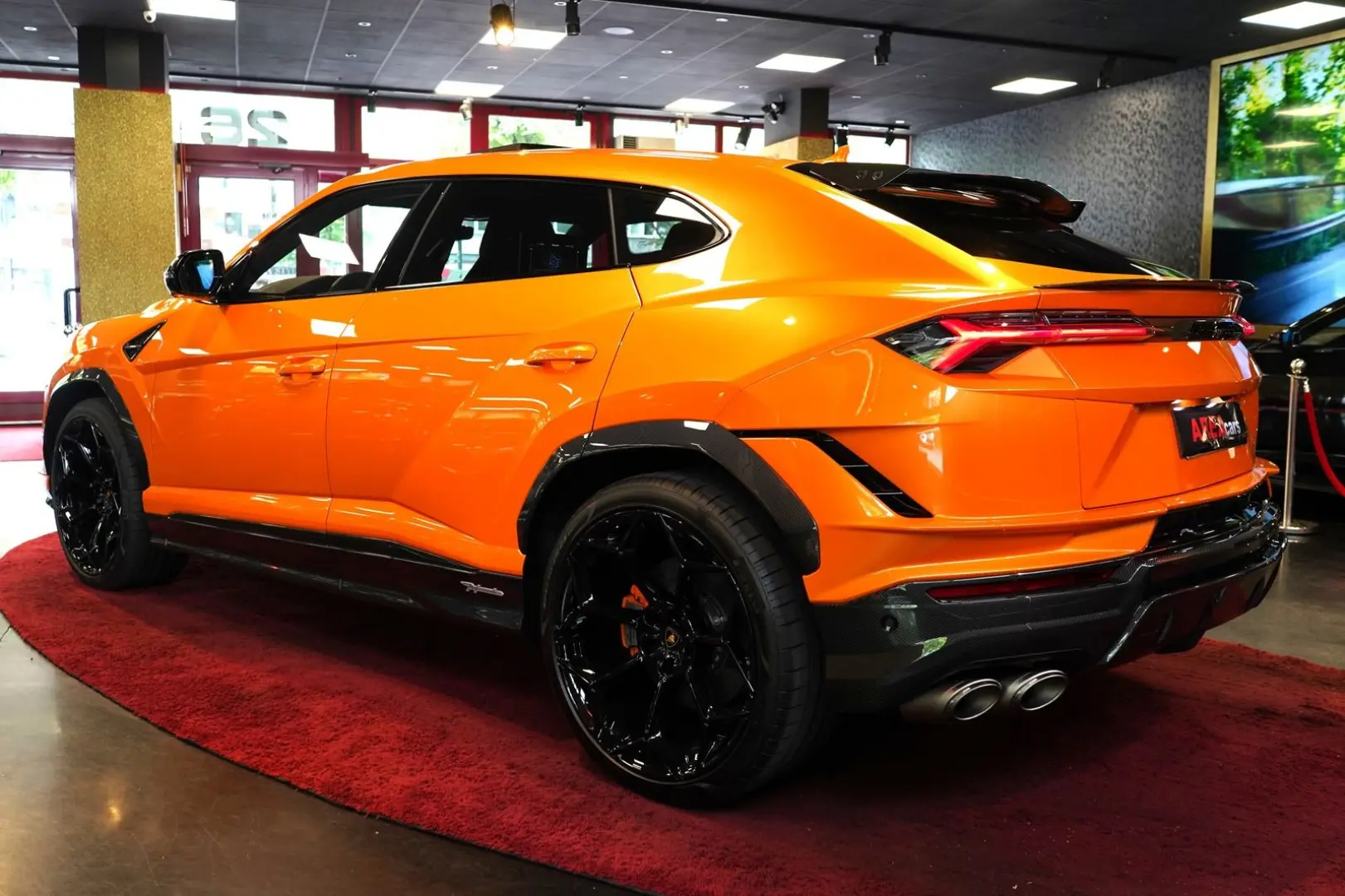 Urus S PERFORMANTE UMBAU PANO CARBON HUD 23''