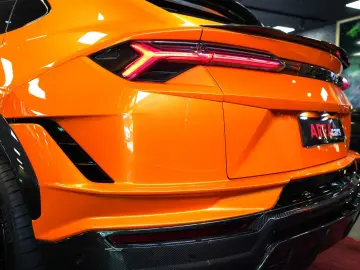 Urus S PERFORMANTE UMBAU PANO CARBON HUD 23''